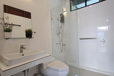 Adosado de 3 dormitorios en Watthana, Bangkok, Tailandia № 133656 - foto 13