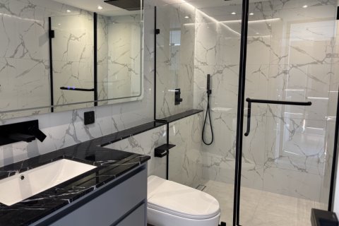Apartamento de 2 habitaciones en Pattaya, Tailandia № 163822 - foto 12