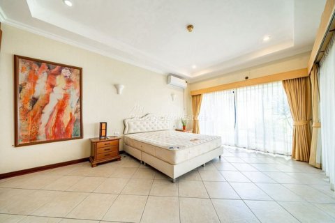 Casa de 3 dormitorios en Pattaya, Tailandia № 163819 - foto 13