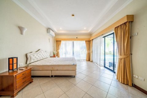 Casa de 3 dormitorios en Pattaya, Tailandia № 163819 - foto 14