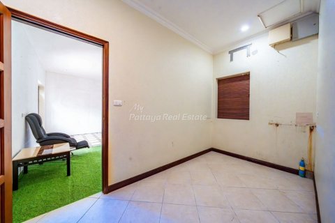 Casa de 3 dormitorios en Pattaya, Tailandia № 163819 - foto 12