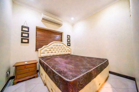 Casa de 3 dormitorios en Pattaya, Tailandia № 163819 - foto 11