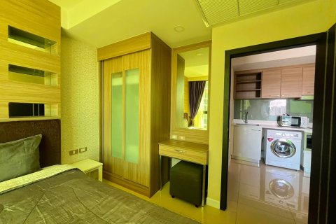 Apartamento de 2 habitaciones en Pattaya, Tailandia № 222751 - foto 5