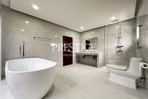 Дом в Паттайе, Таиланд с 7 спальнями № 197502 - фото 16
