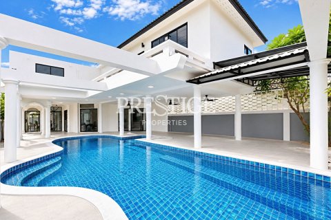 Haus in Pattaya, Thailand 7 Schlafzimmer № 197502