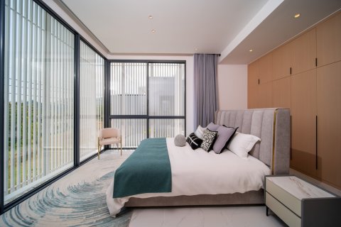 Chalet de 4 dormitorios en Chalong, Tailandia № 165879 - foto 12