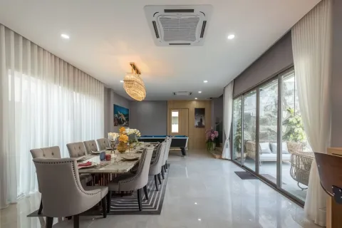 Casa de 4 dormitorios en Pattaya, Tailandia № 155678 - foto 9