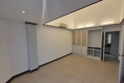 Casa de 8 dormitorios en Pattaya, Tailandia № 155674 - foto 6