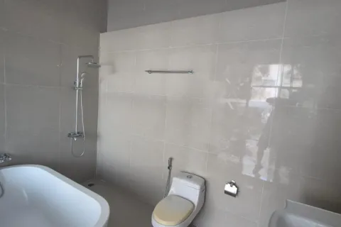 Casa de 8 dormitorios en Pattaya, Tailandia № 155674 - foto 14
