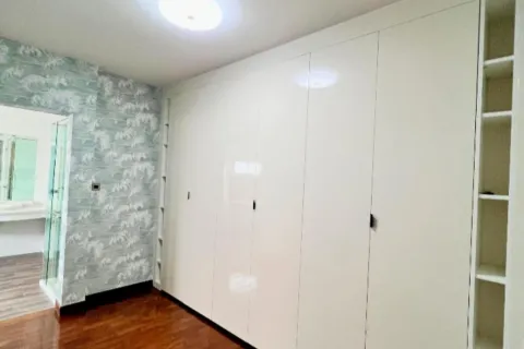 Casa de 5 dormitorios en Pattaya, Tailandia № 155679 - foto 30