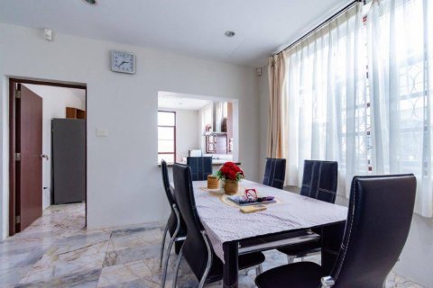Casa de 4 dormitorios en Hua Hin, Tailandia № 115363 - foto 6