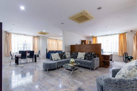 Casa de 4 dormitorios en Hua Hin, Tailandia № 115363 - foto 4