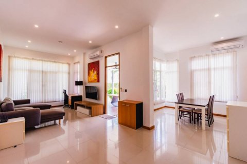 Chalet de 3 dormitorios en Hua Hin, Tailandia № 115360 - foto 4