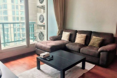 Condo in Bangkok, Thailand, 2 bedrooms № 115361 - photo 3