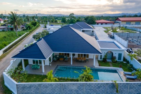Villa in Hua Hin, Thailand 3 Schlafzimmer № 169845 - Foto 30
