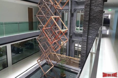 Apartamento de 2 dormitorios en Chiang Mai, Tailandia № 202751 - foto 2