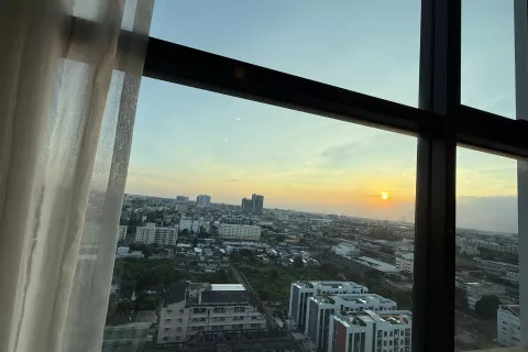 Estudio en el condominio en Bang Na, Bangkok, Tailandia № 142298 - foto 12