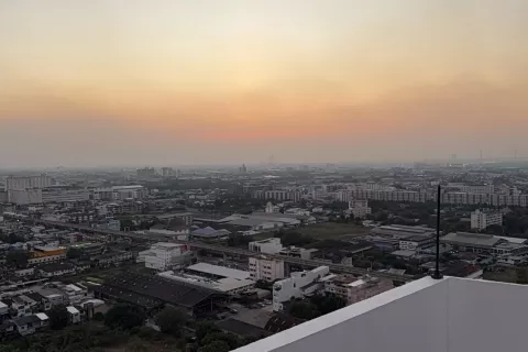 Estudio en el condominio en Bang Na, Bangkok, Tailandia № 142298 - foto 15