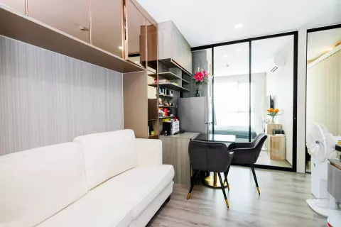 Estudio en el condominio en Bang Na, Bangkok, Tailandia № 142298 - foto 5