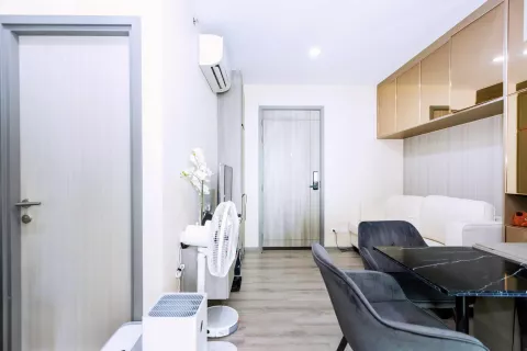 Studio in the Condo in Bang Na, Bangkok, Thailand № 142298