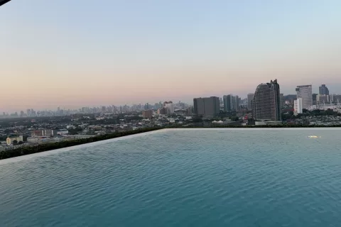 Estudio en el condominio en Bang Na, Bangkok, Tailandia № 142298 - foto 13