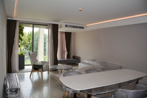 Condominio de 3 dormitorios en Bangkok, Tailandia № 66394 - foto 2