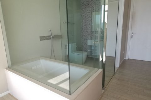 Condominio de 2 dormitorios en Bangkok, Tailandia № 66399 - foto 9