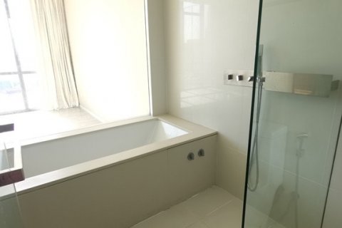 Condominio de 2 dormitorios en Bangkok, Tailandia № 66399 - foto 11
