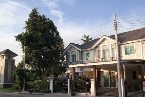 Off-Plan Pruksa Ville 38/1 in Samut Prakan, Thailand № 59144