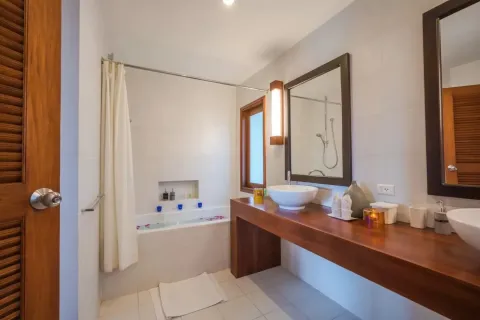 Casa de 4 dormitorios en Layan Beach, Tailandia № 134312 - foto 18