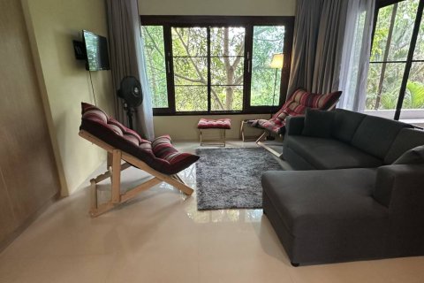 Chalet de 3 dormitorios en Surat Thani, Tailandia № 157353 - foto 6