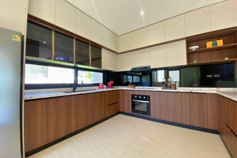 Casa de 4 dormitorios en Pattaya, Tailandia № 157351 - foto 10
