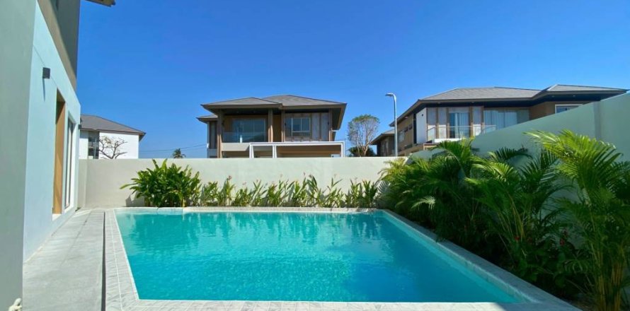 Casa de 4 dormitorios en Pattaya, Tailandia № 157351