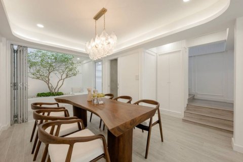 Таунхаус в Бангкоке, Таиланд с 4 спальнями № 161118 - фото 6