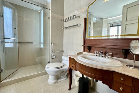 Кондоминиум с 2 спальнями в Ваттхане, Бангкок, Таиланд № 201037 - фото 4