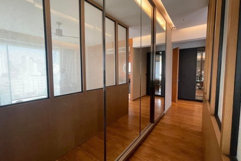 Condominio de 4 dormitorios en Watthana, Bangkok, Tailandia № 201041 - foto 4