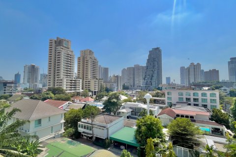Condominio de 2 dormitorios en Watthana, Bangkok, Tailandia № 201042 - foto 21
