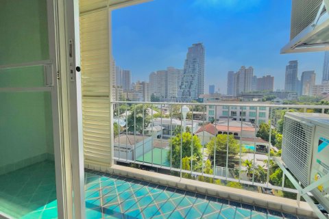 Condominio de 2 dormitorios en Watthana, Bangkok, Tailandia № 201042 - foto 6
