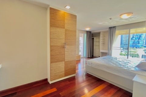 Condominio de 2 dormitorios en Watthana, Bangkok, Tailandia № 201042 - foto 16