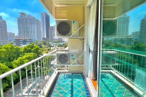 Condominio de 2 dormitorios en Watthana, Bangkok, Tailandia № 201042 - foto 4