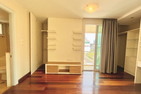 Condominio de 2 dormitorios en Watthana, Bangkok, Tailandia № 201042 - foto 14