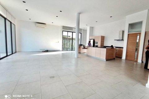 Casa de 4 dormitorios en Bangkok, Tailandia № 157535 - foto 20