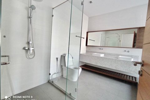 Casa de 4 dormitorios en Bangkok, Tailandia № 157535 - foto 9
