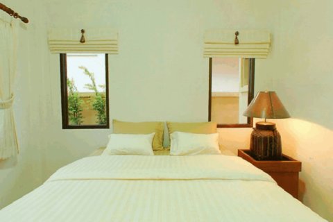 Chalet de 2 dormitorios en Pattaya, Tailandia № 202448 - foto 2