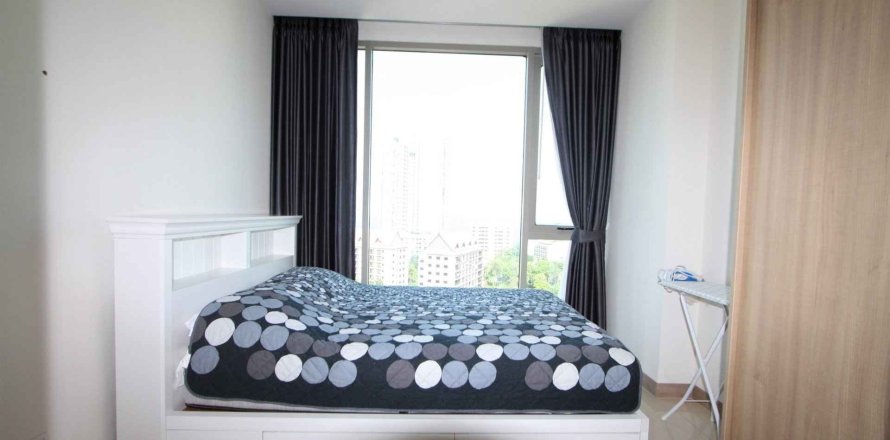 Apartamento de 3 dormitorios en The Riviera Wongamat Beach, Pattaya, Tailandia № 164821