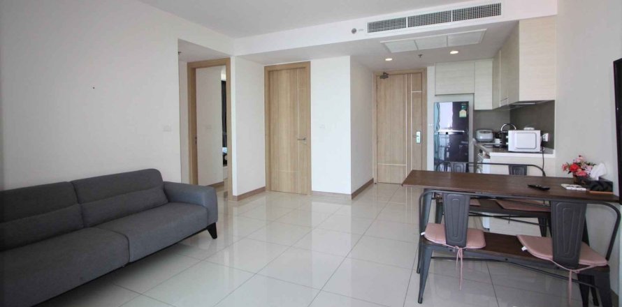 Apartamento de 2 dormitorios en The Riviera Wongamat Beach, Pattaya, Tailandia № 164820