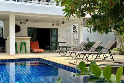 Chalet de 3 dormitorios en Surat Thani, Tailandia № 150448 - foto 2