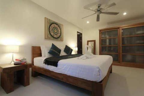 Chalet de 3 dormitorios en Surat Thani, Tailandia № 150448 - foto 8