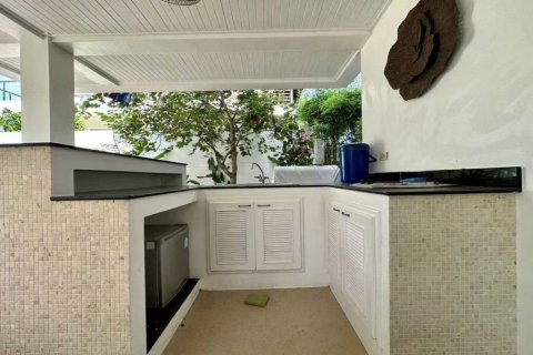 Chalet de 3 dormitorios en Surat Thani, Tailandia № 150448 - foto 4