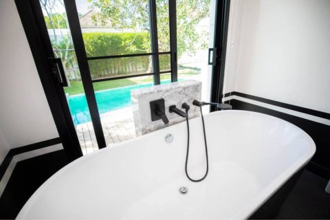 Chalet de 3 dormitorios en Phuket, Tailandia № 150447 - foto 8
